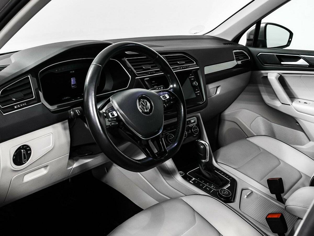Купить Volkswagen Tiguan с пробегом. Фото: #11