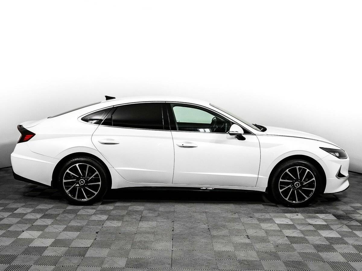 Купить Hyundai Sonata с пробегом. Фото: #3