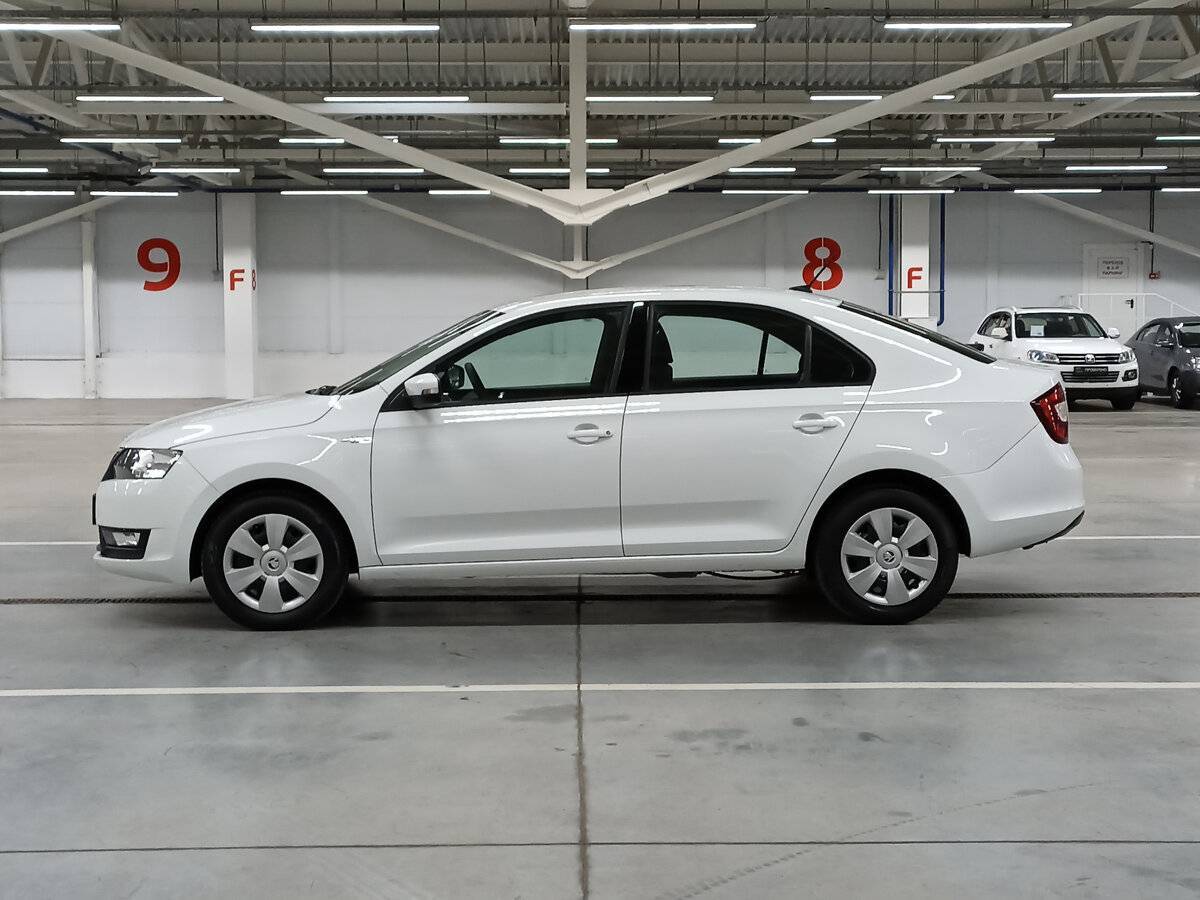 Купить Skoda Rapid с пробегом. Фото: #7
