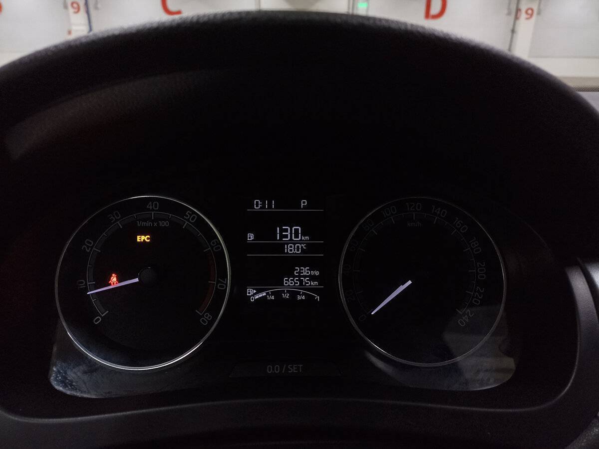 Купить Skoda Rapid с пробегом. Фото: #12