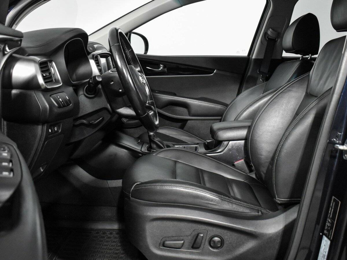 Купить Kia Sorento с пробегом. Фото: #10
