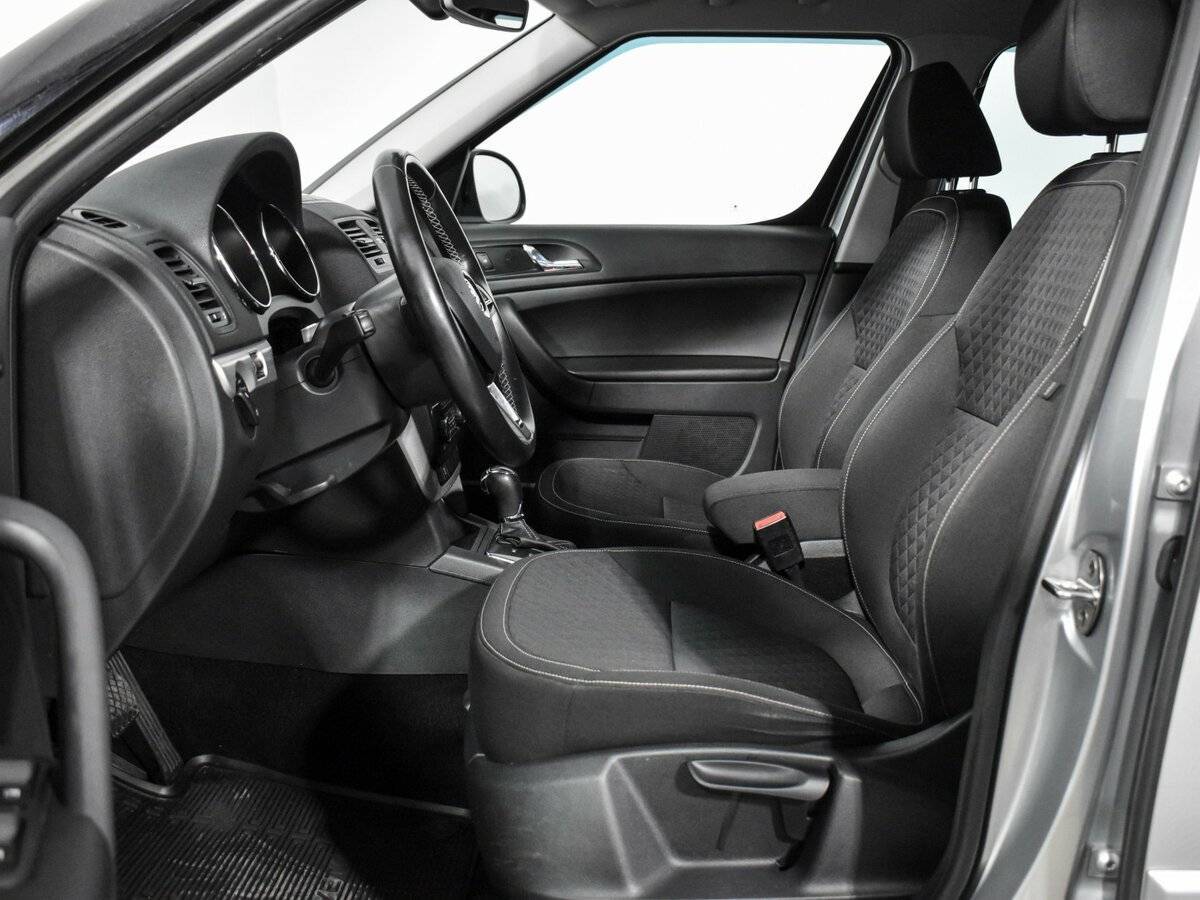 Купить Skoda Yeti с пробегом. Фото: #9