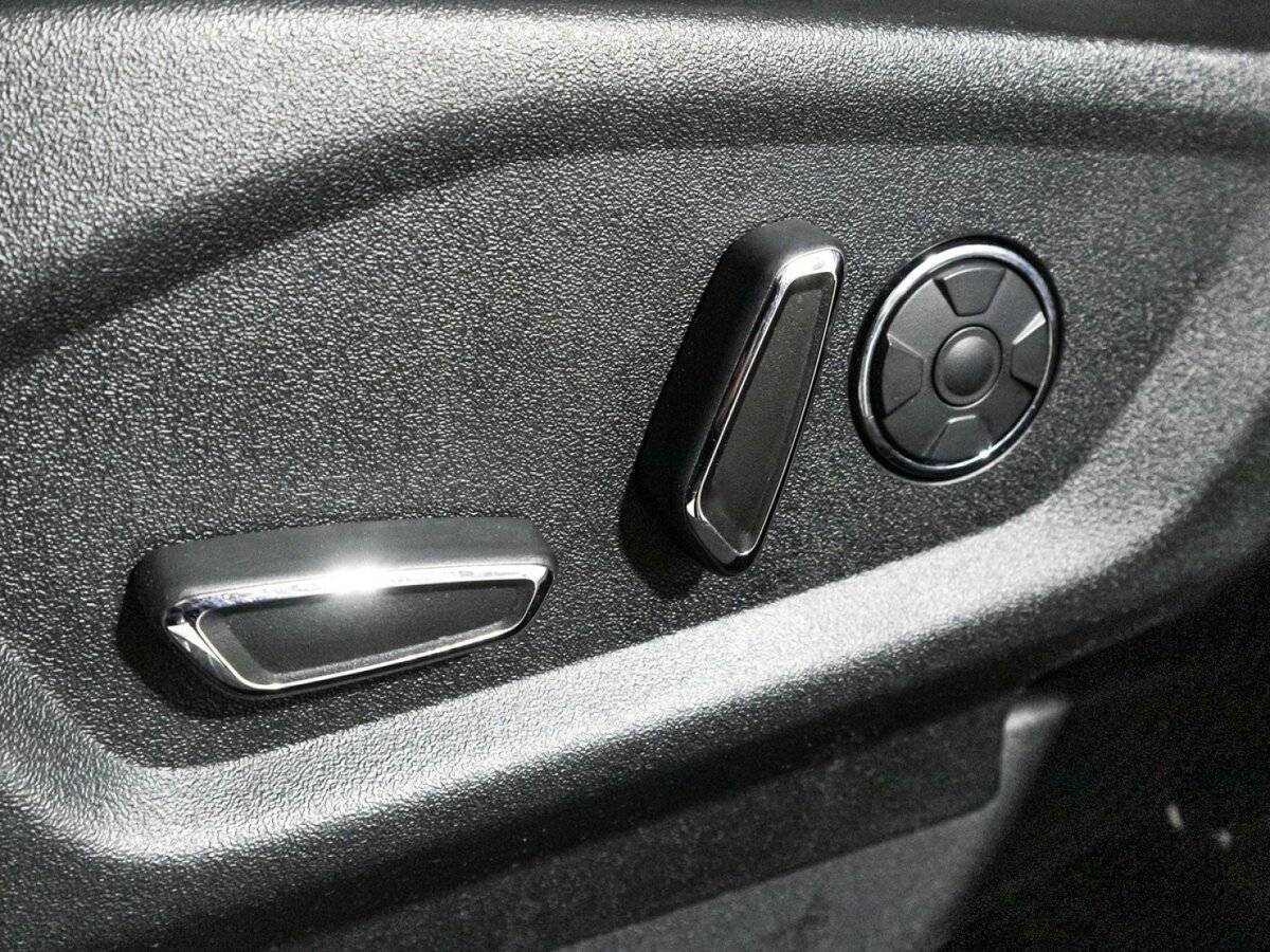 Купить Ford Explorer с пробегом. Фото: #18