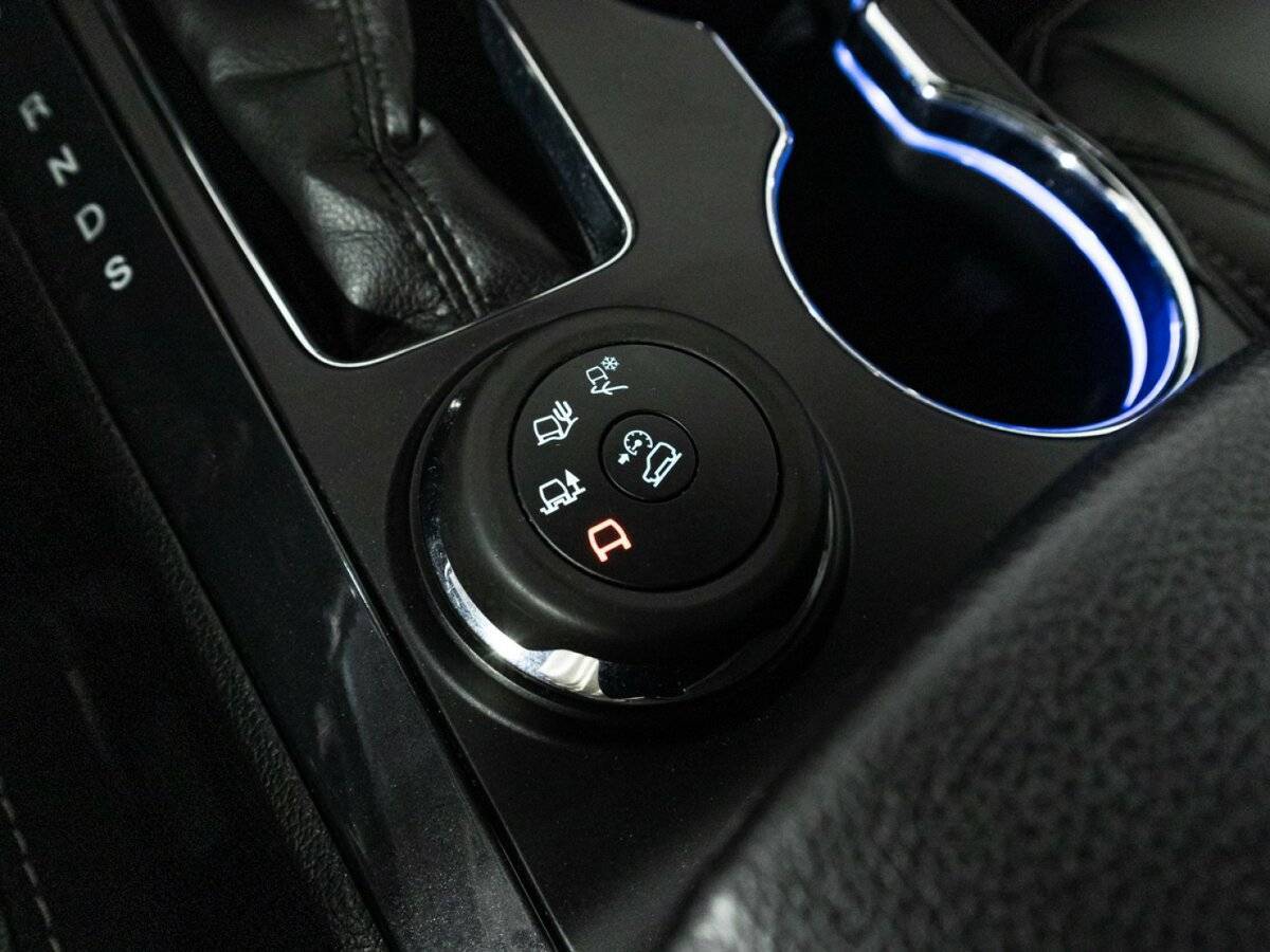 Купить Ford Explorer с пробегом. Фото: #22