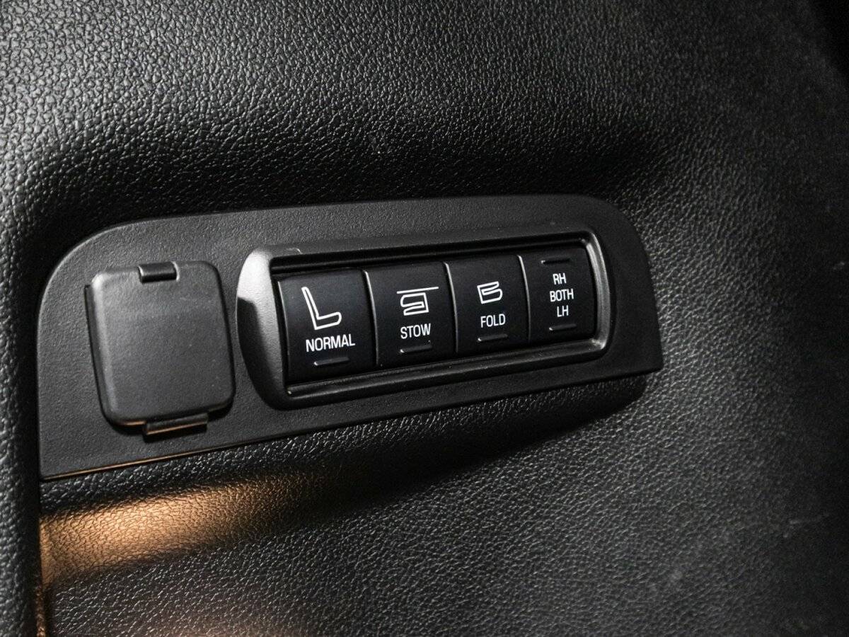 Купить Ford Explorer с пробегом. Фото: #24