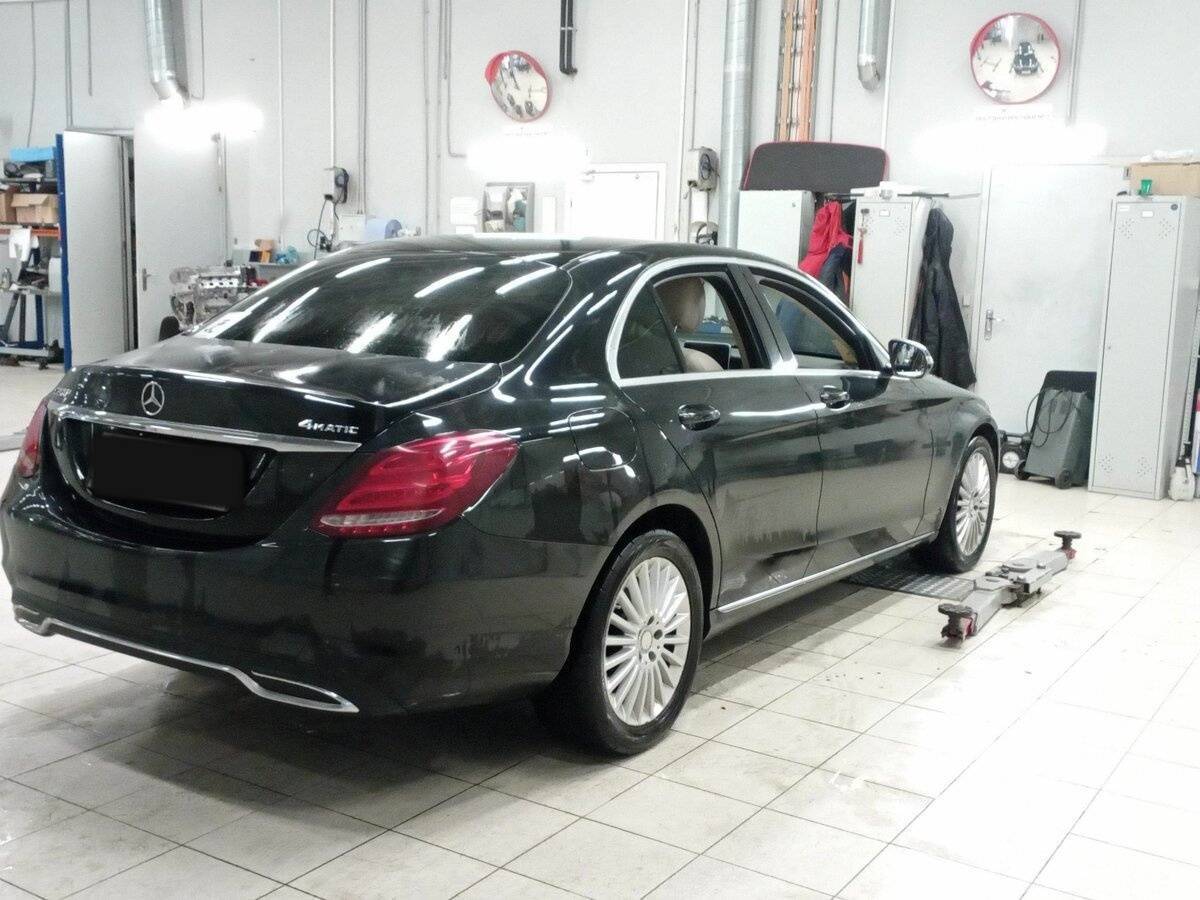 Купить Mercedes-Benz C-Класс с пробегом. Фото: #2