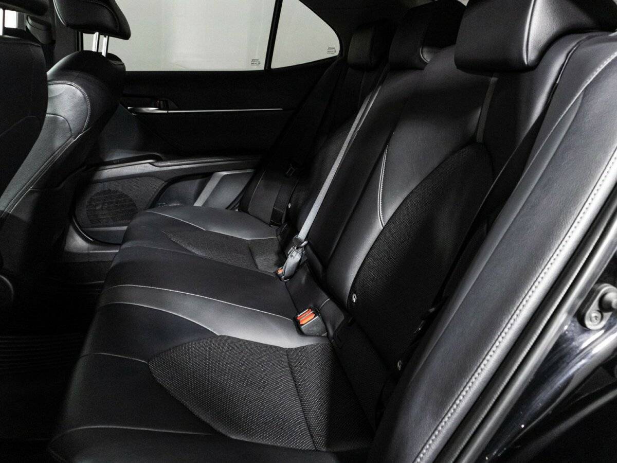 Купить Toyota Camry с пробегом. Фото: #9