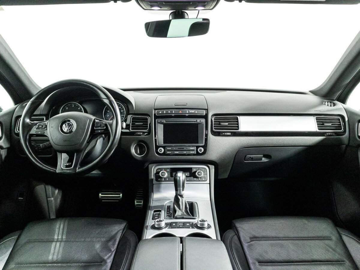 Купить Volkswagen Touareg с пробегом. Фото: #12