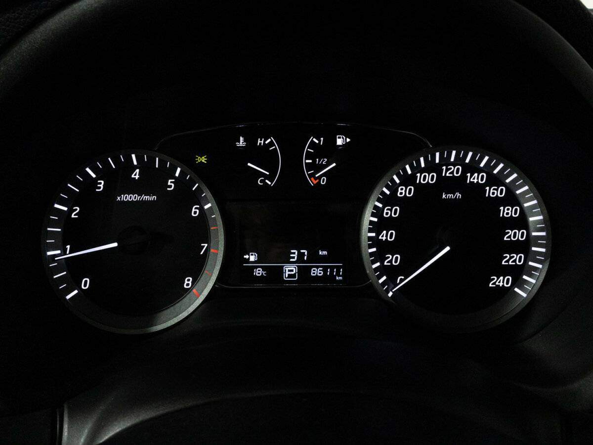 Купить Nissan Sentra с пробегом. Фото: #11