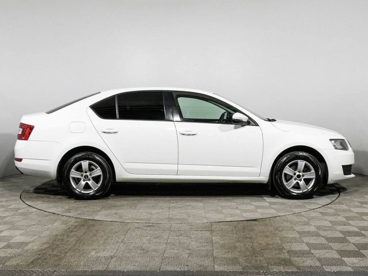 Купить Skoda Octavia с пробегом. Фото: #3