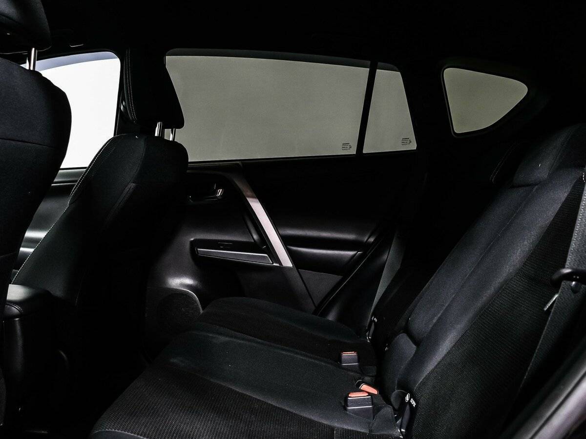 Купить Toyota RAV4 с пробегом. Фото: #12