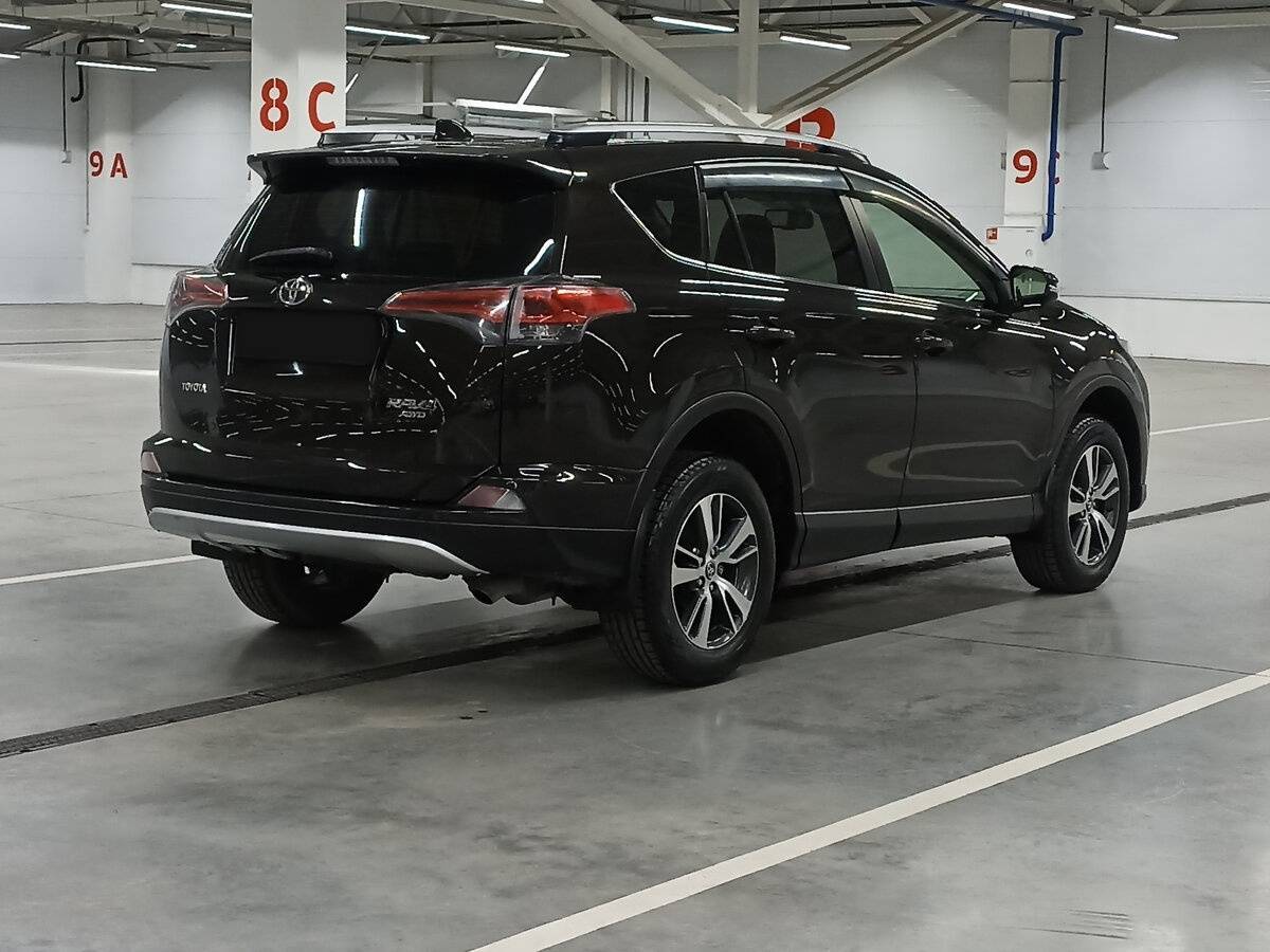 Купить Toyota RAV4 с пробегом. Фото: #4