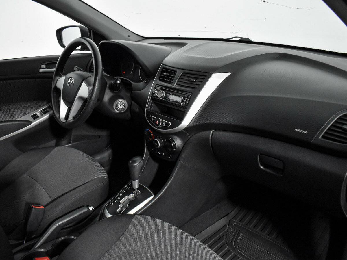 Купить Hyundai Solaris с пробегом. Фото: #12