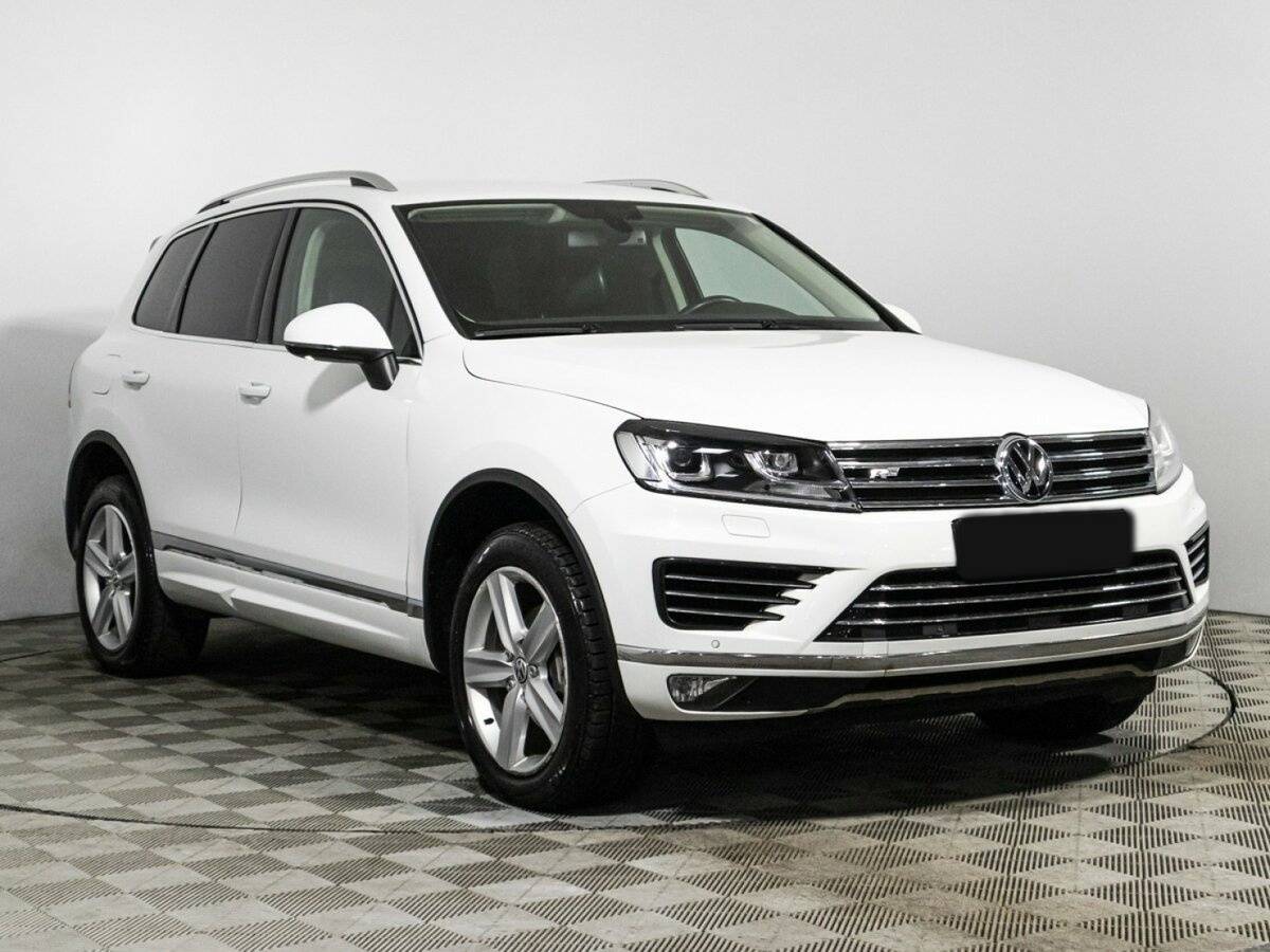 Купить Volkswagen Touareg с пробегом. Фото: #2