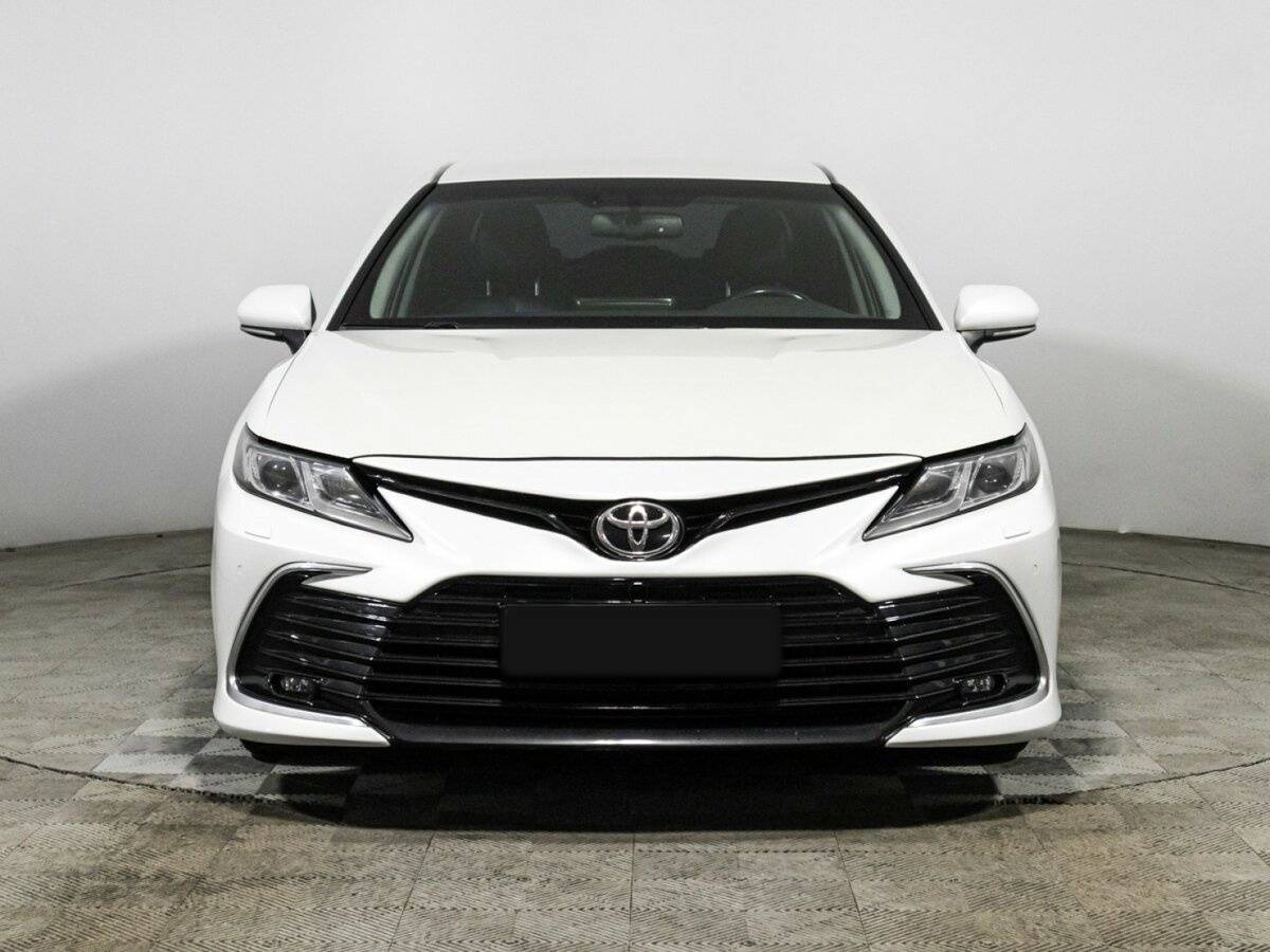 Купить Toyota Camry с пробегом. Фото: #1