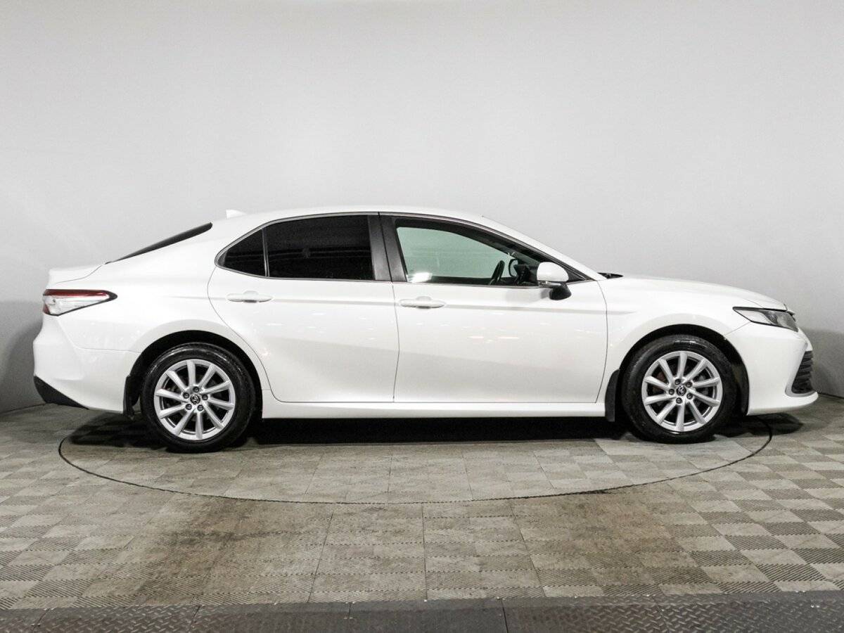 Купить Toyota Camry с пробегом. Фото: #3