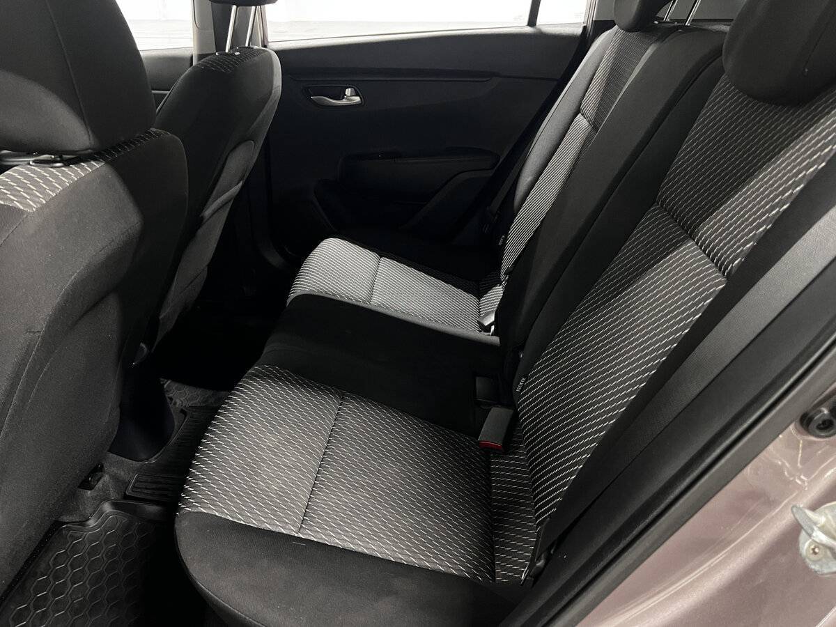 Купить Kia Rio с пробегом. Фото: #11