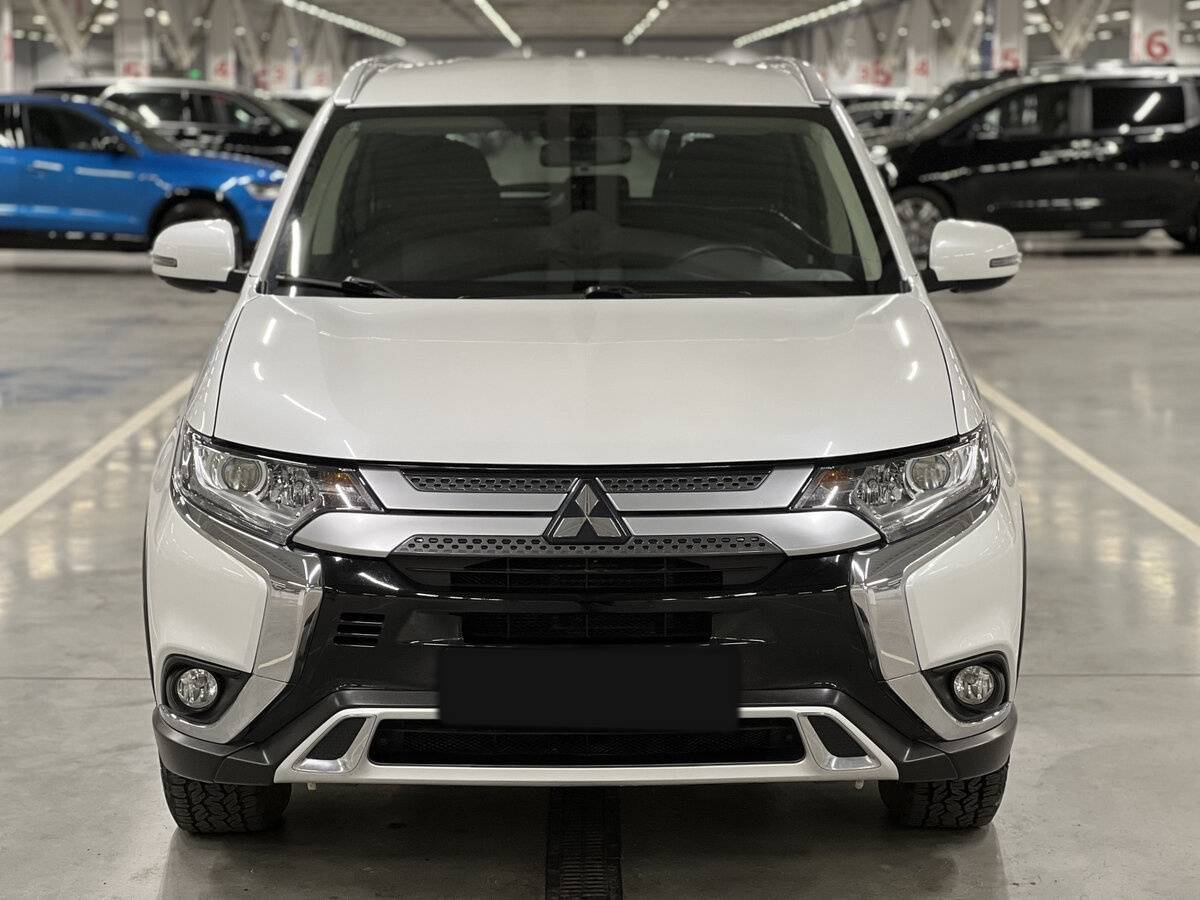 Купить Mitsubishi Outlander с пробегом. Фото: #1