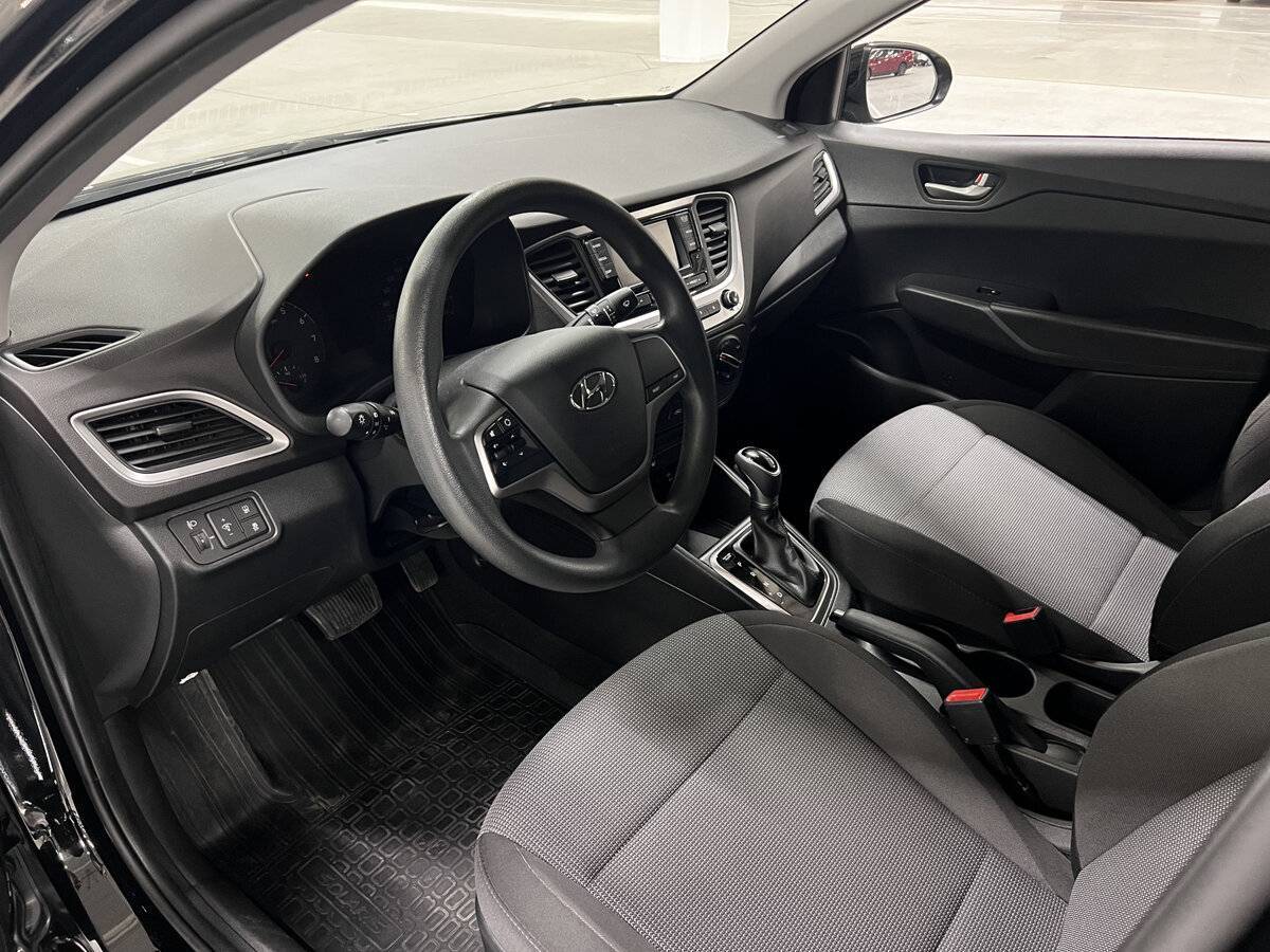 Купить Hyundai Solaris с пробегом. Фото: #13