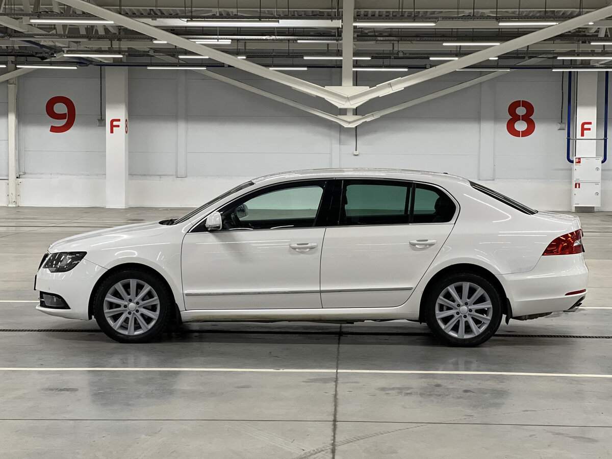 Купить Skoda Superb с пробегом. Фото: #7