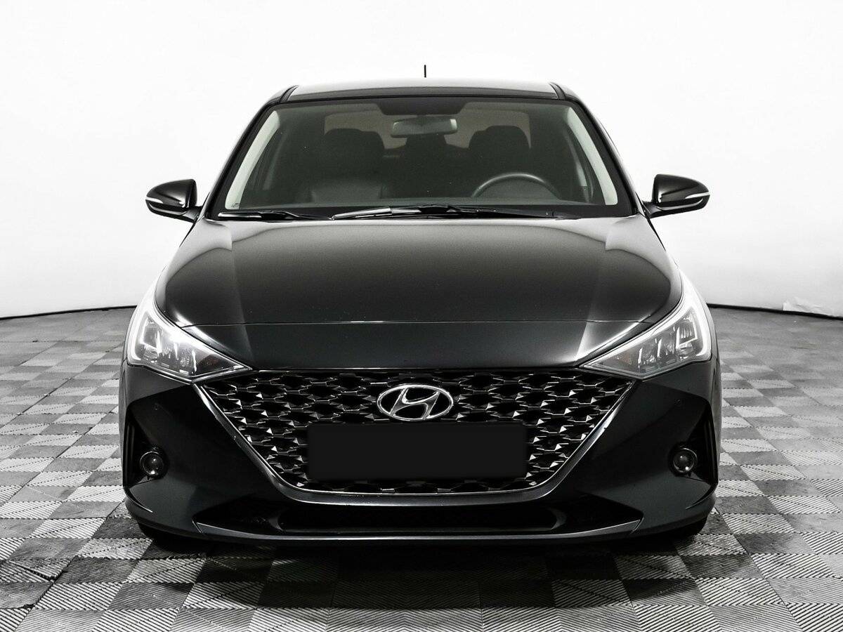 Купить Hyundai Solaris с пробегом. Фото: #1