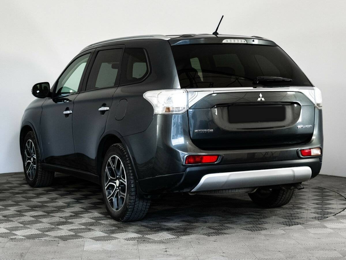 Купить Mitsubishi Outlander с пробегом. Фото: #5