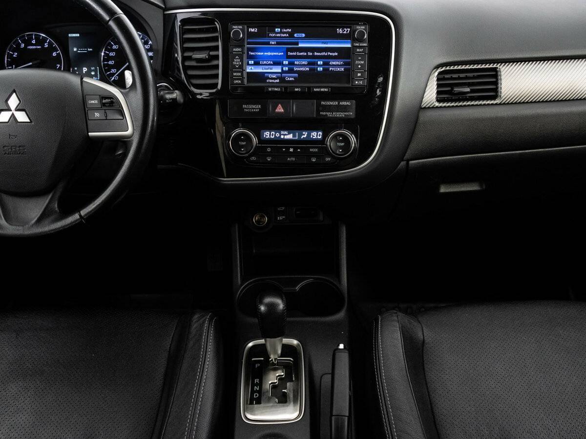 Купить Mitsubishi Outlander с пробегом. Фото: #10