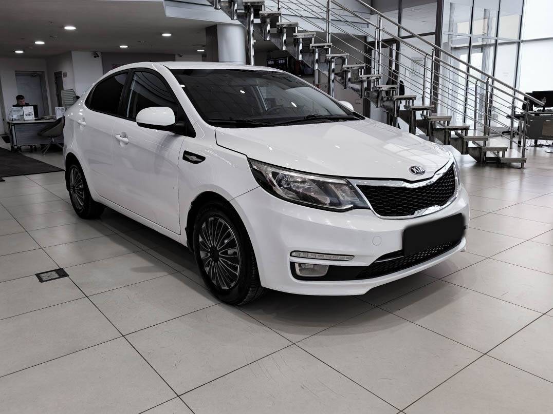 Купить Kia Rio с пробегом. Фото: #2