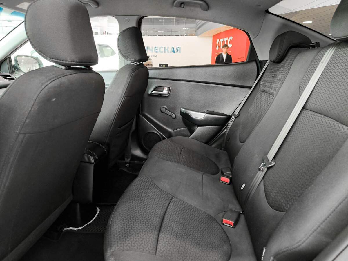 Купить Kia Rio с пробегом. Фото: #11