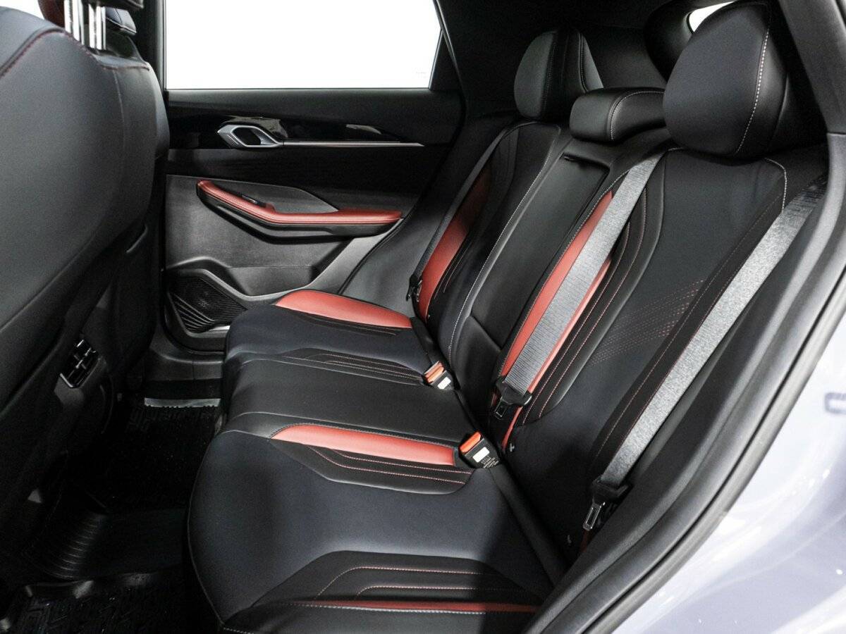 Купить Geely Coolray с пробегом. Фото: #9