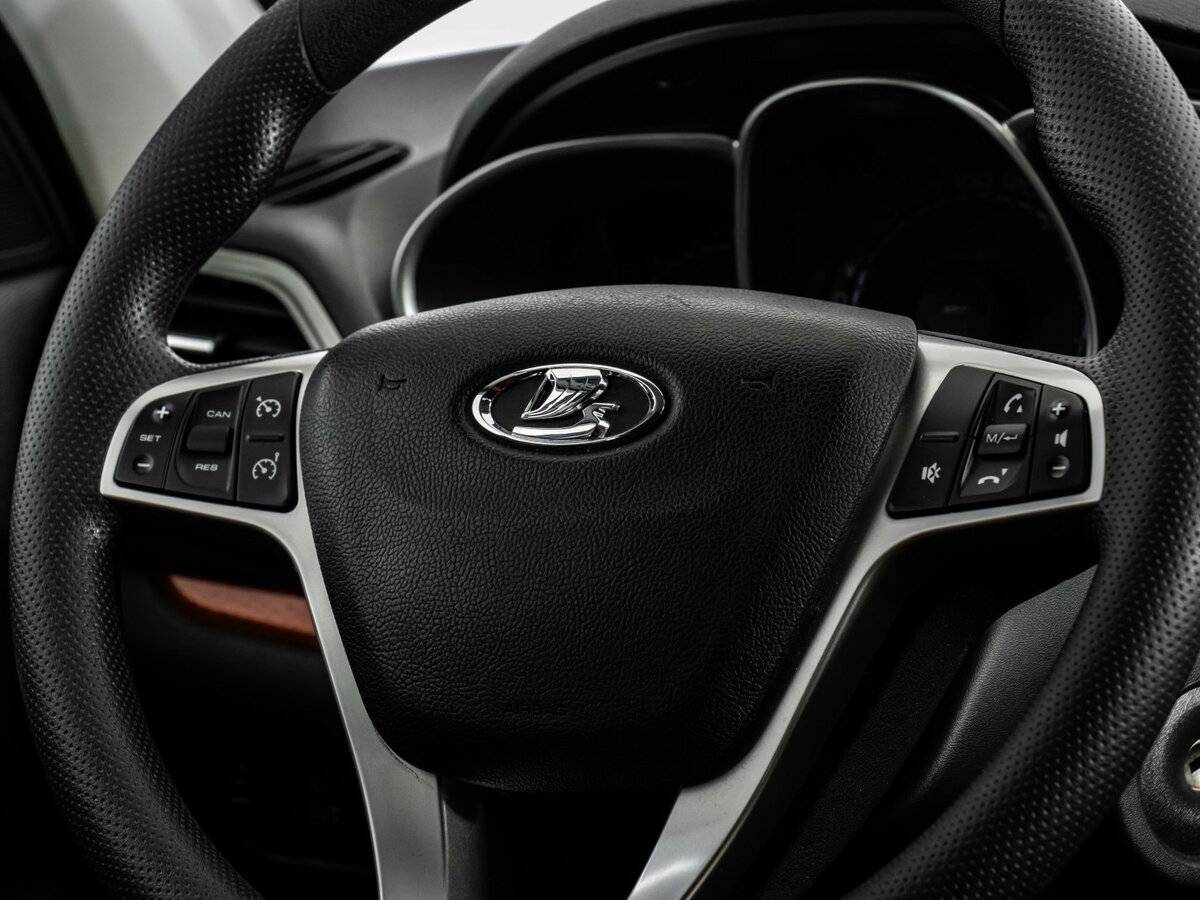 Купить Lada (ВАЗ) Vesta с пробегом. Фото: #10