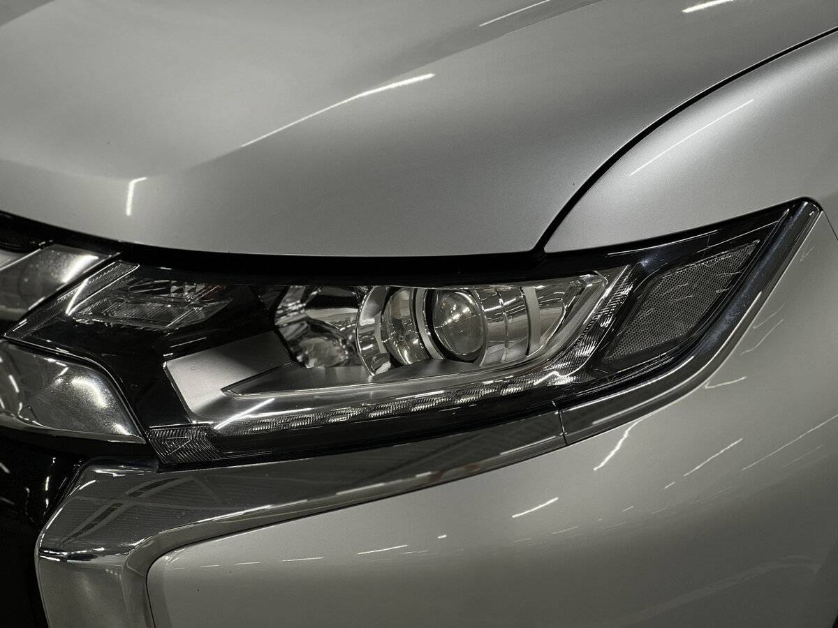 Купить Mitsubishi Outlander с пробегом. Фото: #16
