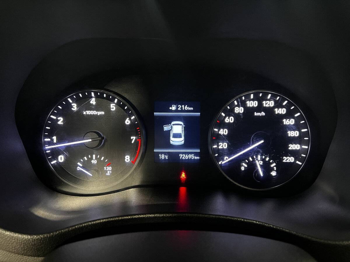 Купить Hyundai Solaris с пробегом. Фото: #12