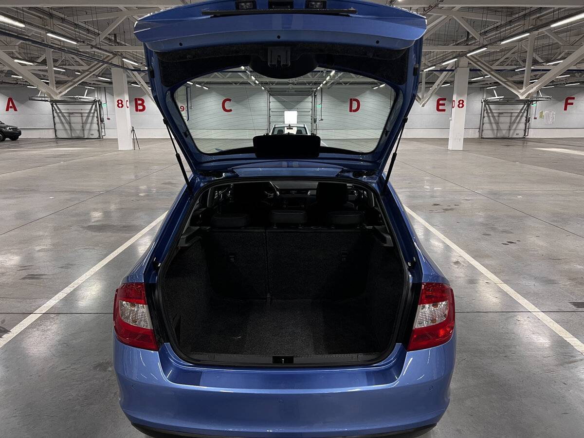 Купить Skoda Rapid с пробегом. Фото: #9