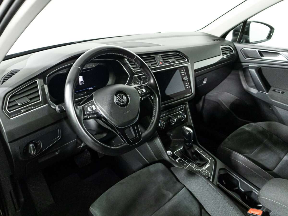 Купить Volkswagen Tiguan с пробегом. Фото: #10