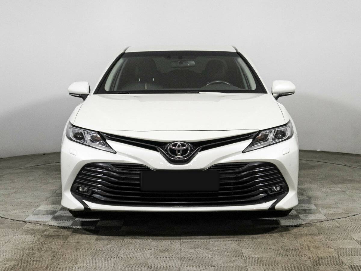 Купить Toyota Camry с пробегом. Фото: #1