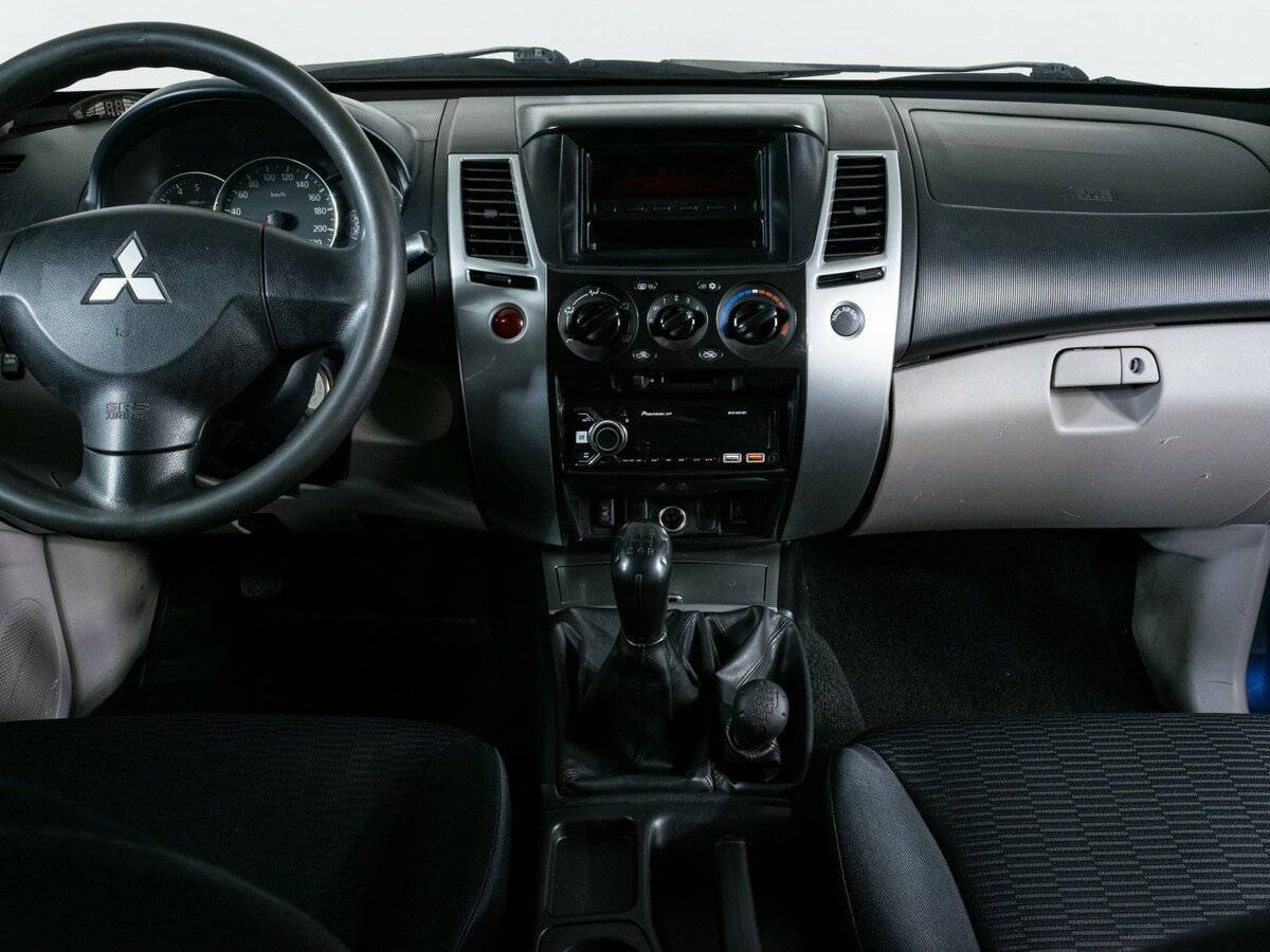 Купить Mitsubishi Pajero Sport с пробегом. Фото: #10