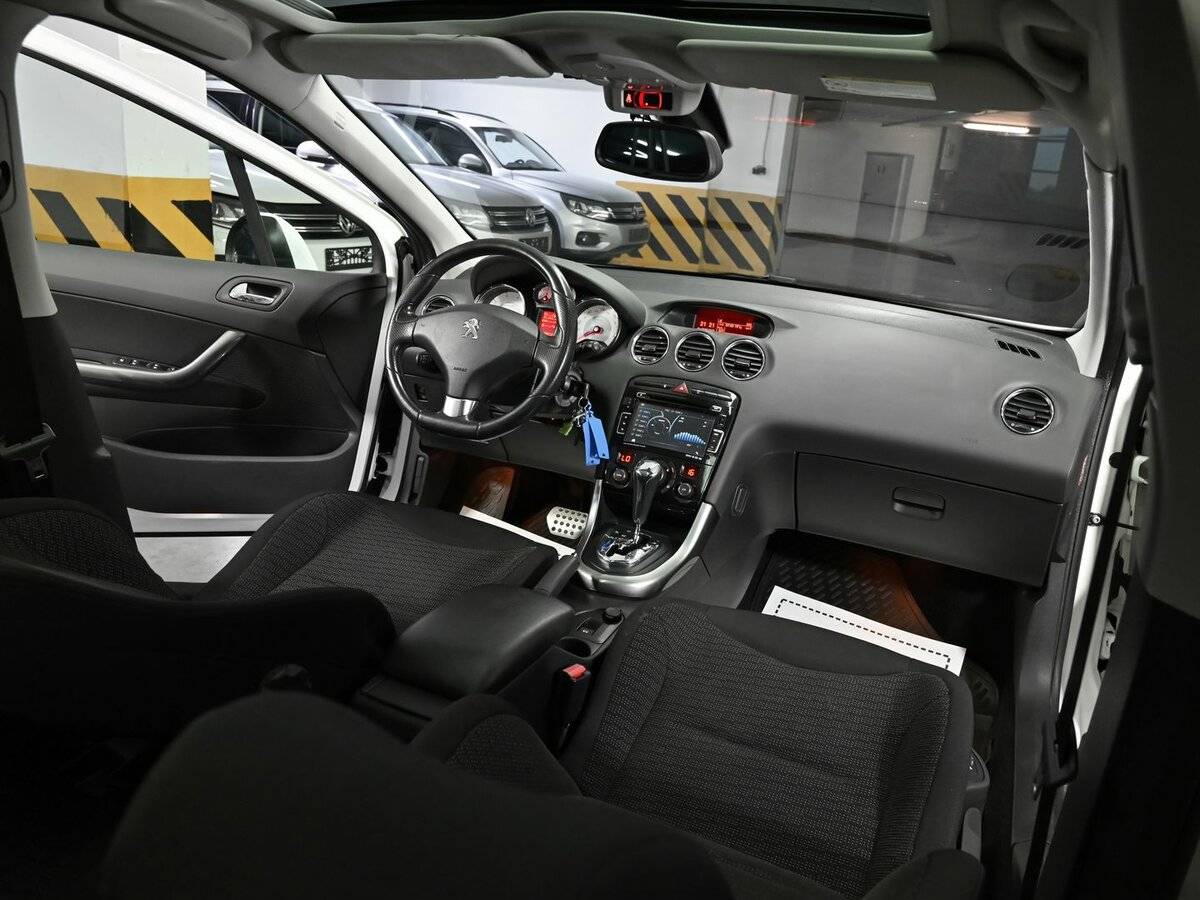 Купить Peugeot 308 с пробегом. Фото: #11