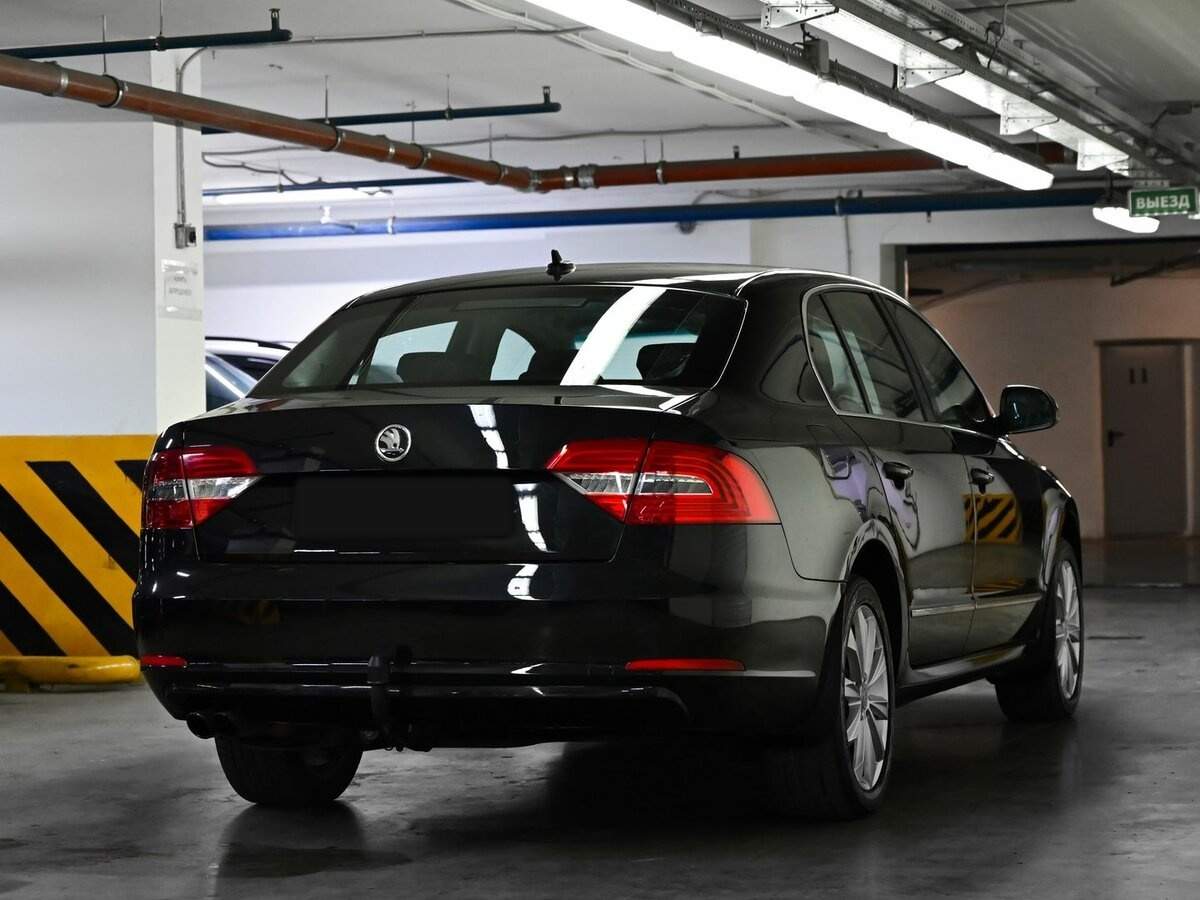 Купить Skoda Superb с пробегом. Фото: #3