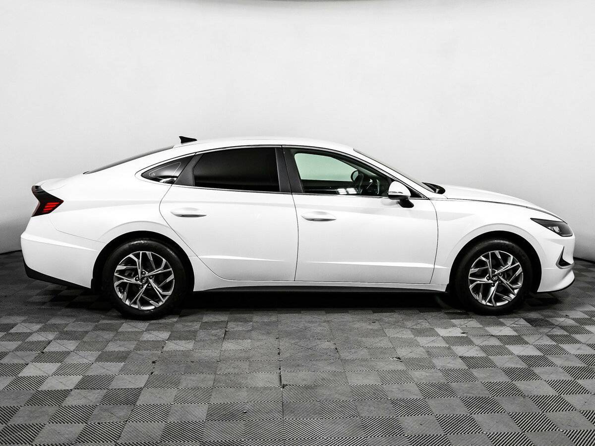 Купить Hyundai Sonata с пробегом. Фото: #3