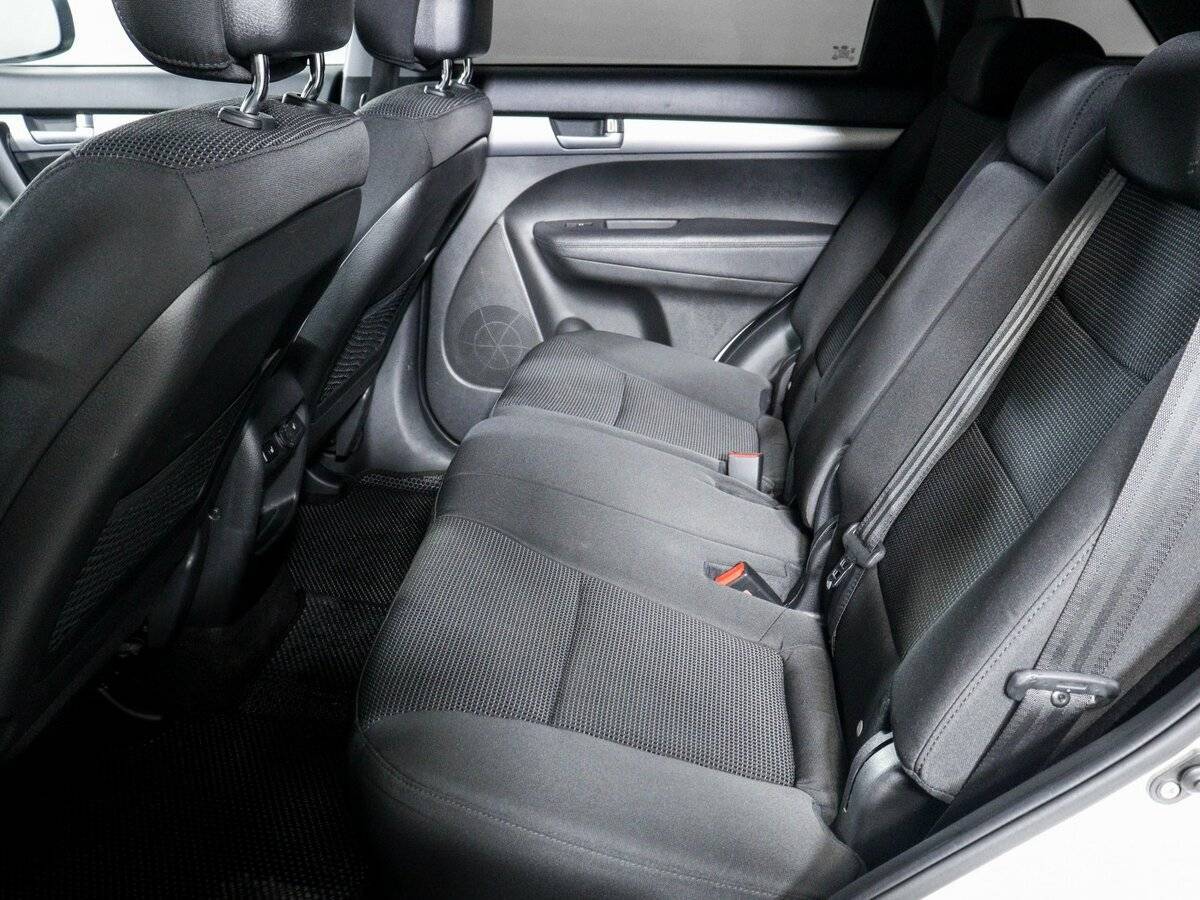 Купить Kia Sorento с пробегом. Фото: #9