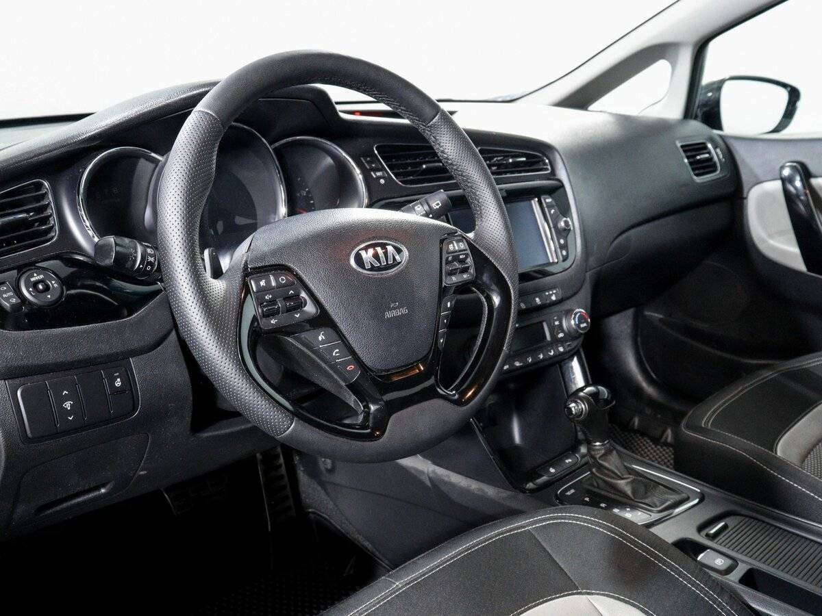 Купить Kia Ceed с пробегом. Фото: #7