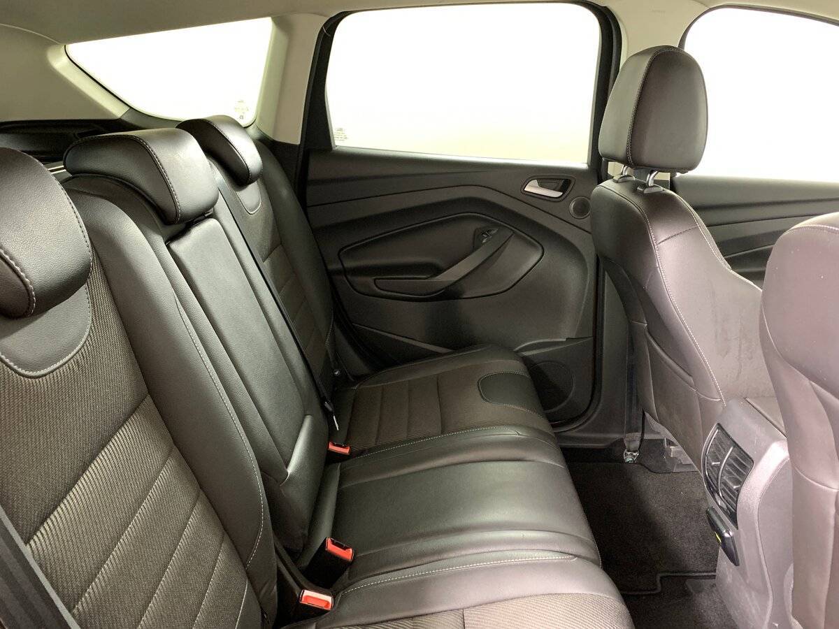 Купить Ford Kuga с пробегом. Фото: #16