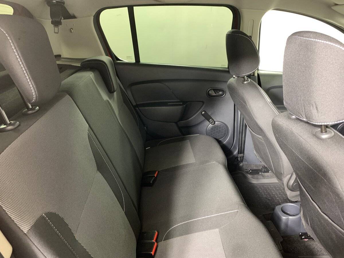 Купить Renault Sandero с пробегом. Фото: #16