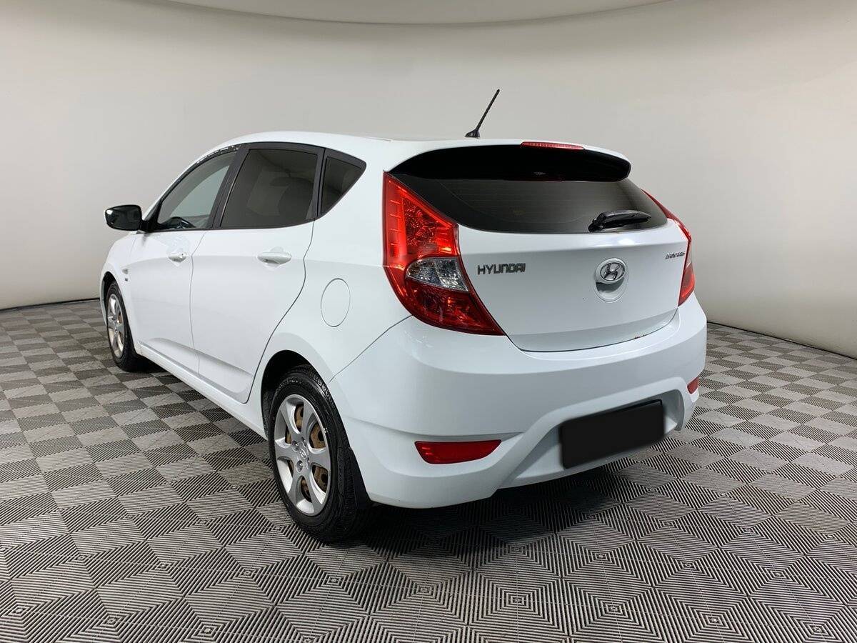 Купить Hyundai Solaris с пробегом. Фото: #6