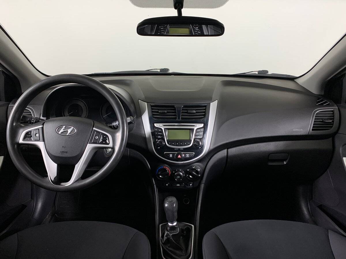 Купить Hyundai Solaris с пробегом. Фото: #11