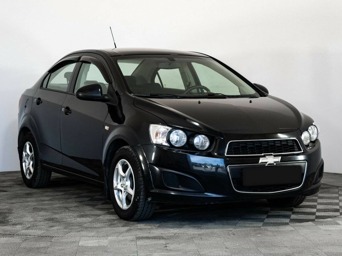 Купить Chevrolet Aveo с пробегом. Фото: #2