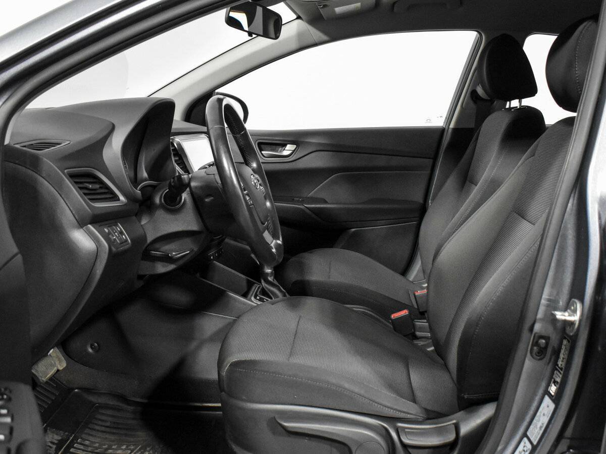 Купить Hyundai Solaris с пробегом. Фото: #9