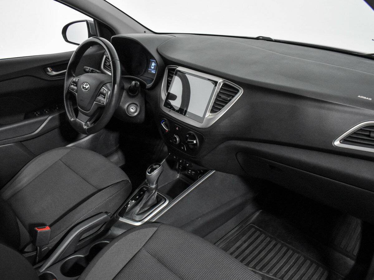 Купить Hyundai Solaris с пробегом. Фото: #12