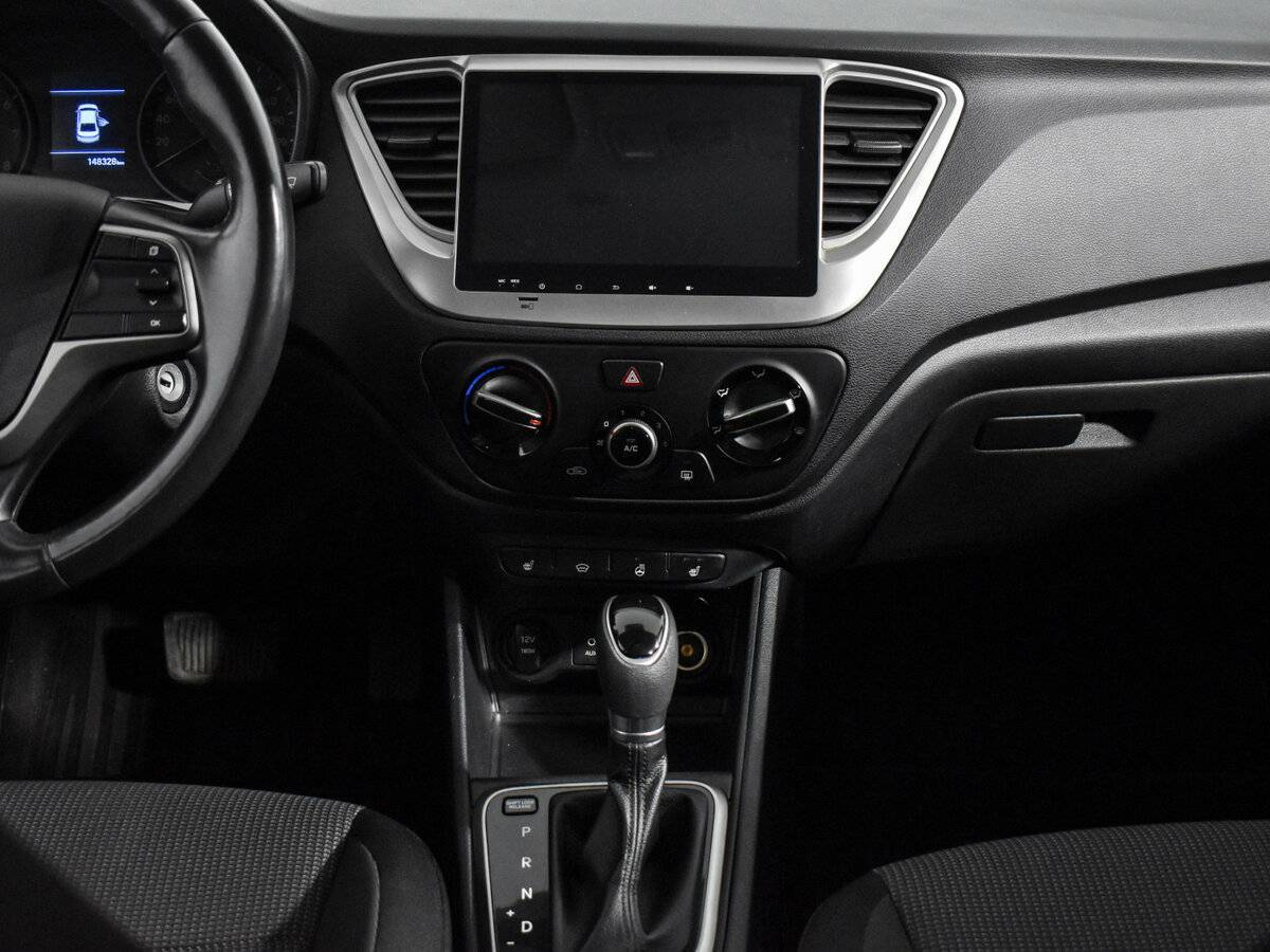 Купить Hyundai Solaris с пробегом. Фото: #13